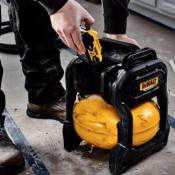 COMPRESSEUR 10L XR 18V ADVANTAGE - DEWALT - DCC1018N-XJ